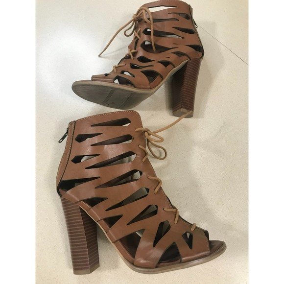 Mia Girl Block Heel Gladiator Sandals, Size 8 1/2 - Picture 2 of 5